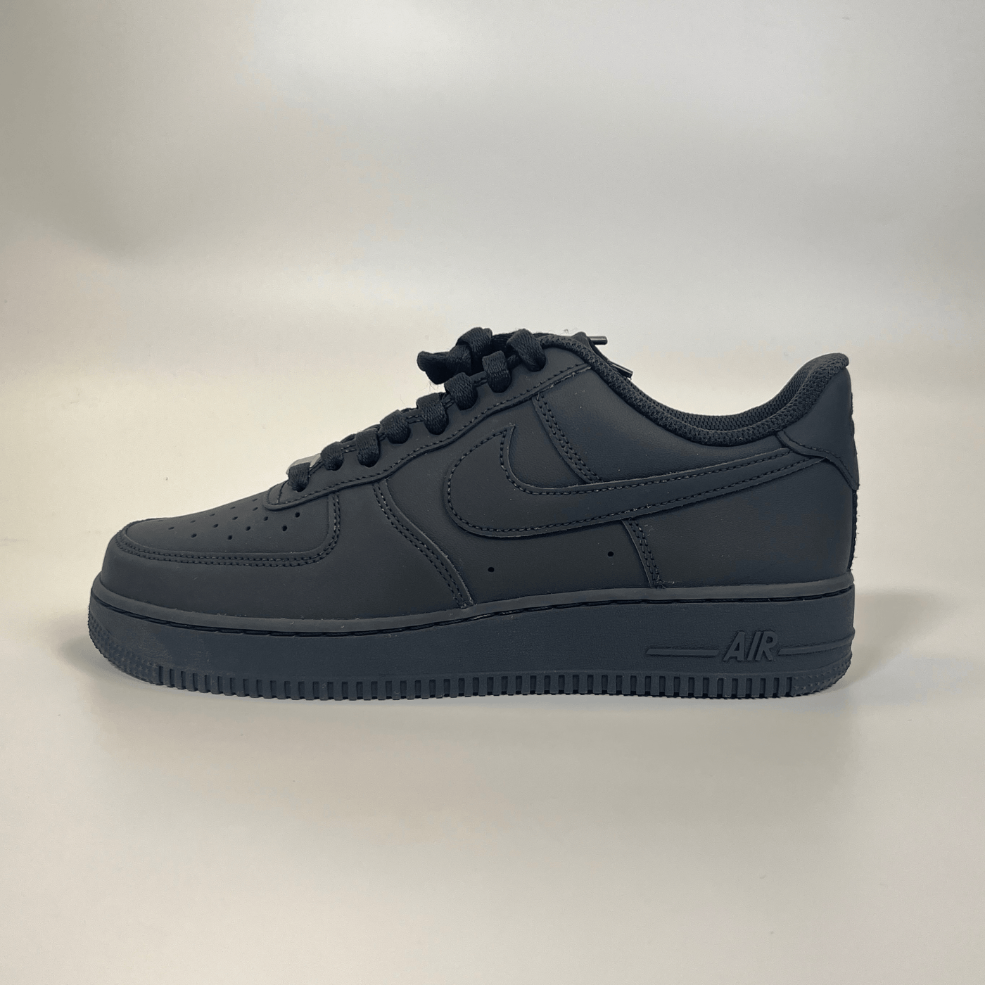 matte black air force 1