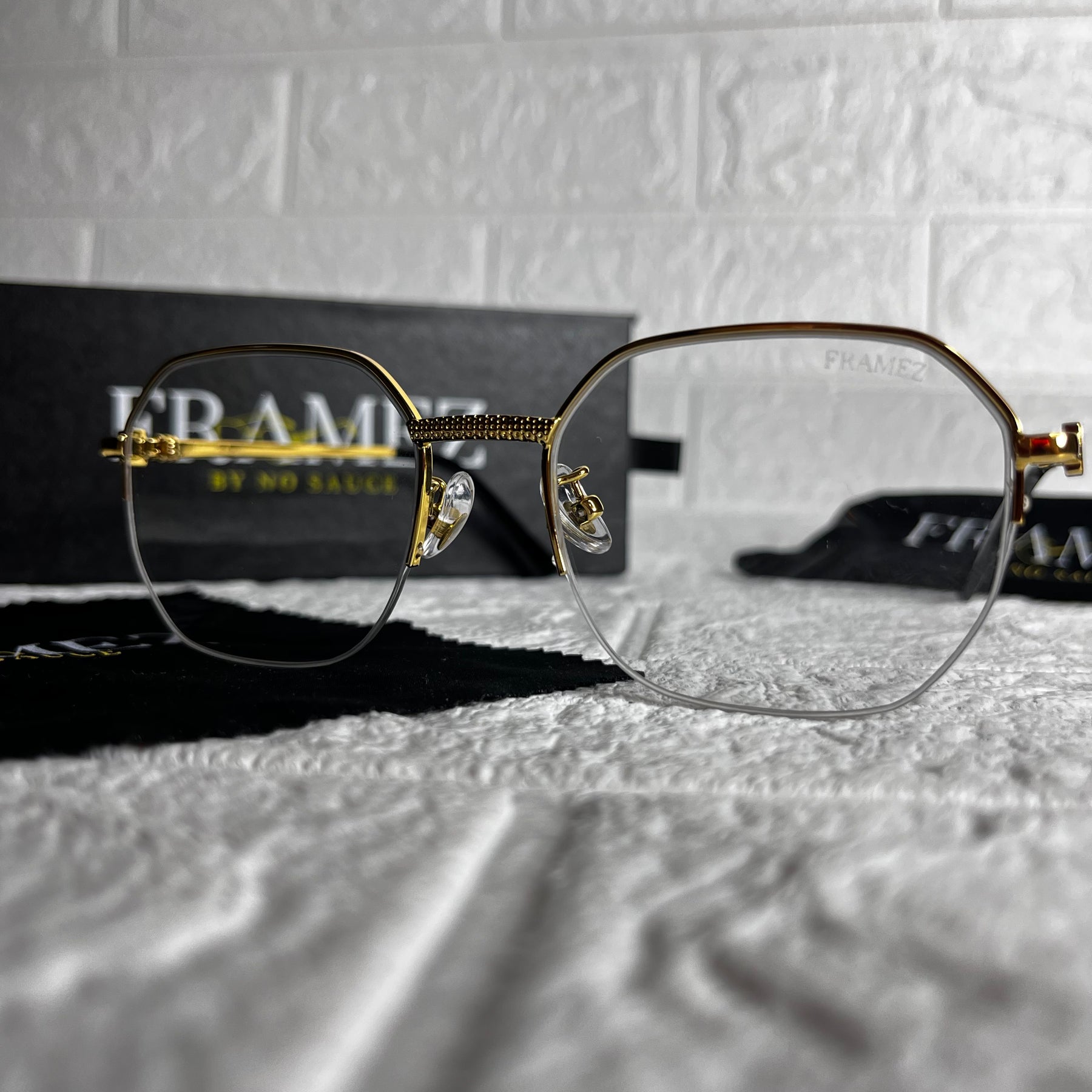 Crystal Clear Framez - No Sauce The Plug