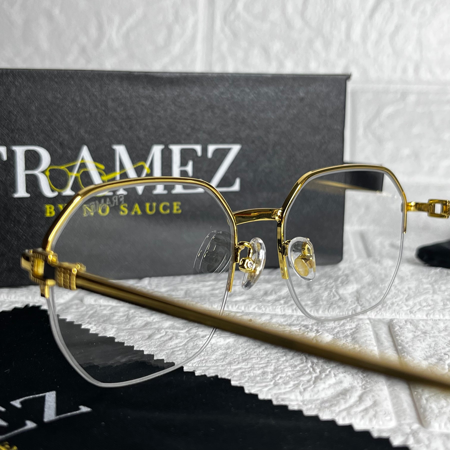 Crystal Clear Framez - No Sauce The Plug